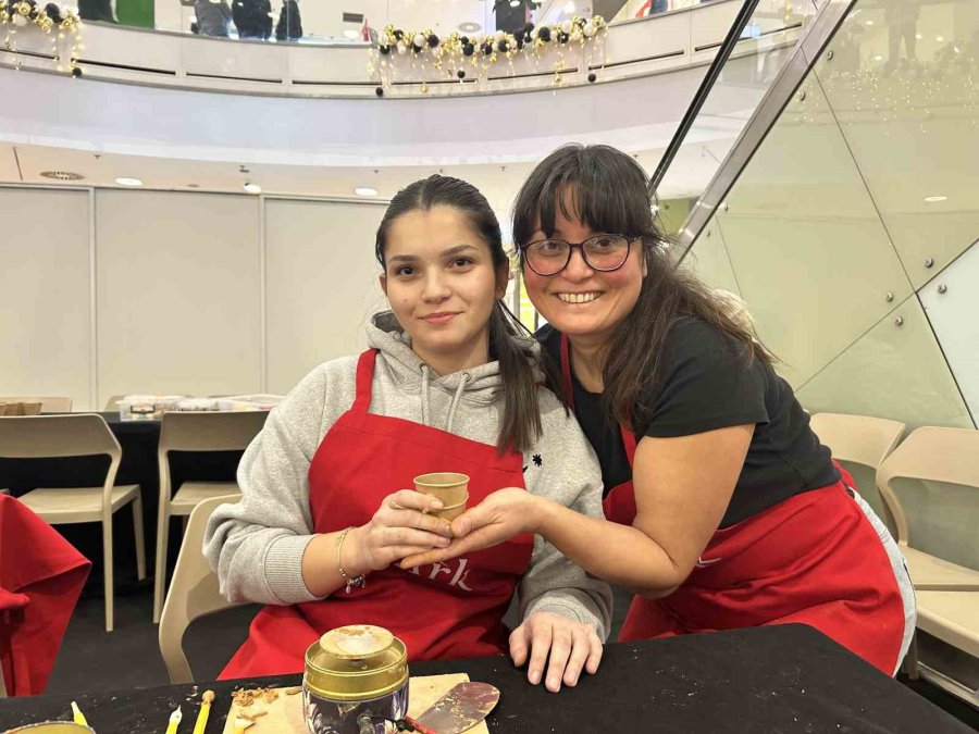 Kadınların Özgün Tasarımlarıyla Açılan ’mutlu Yıllar Tasarım Pazarı’ İlgi Odağı Oldu