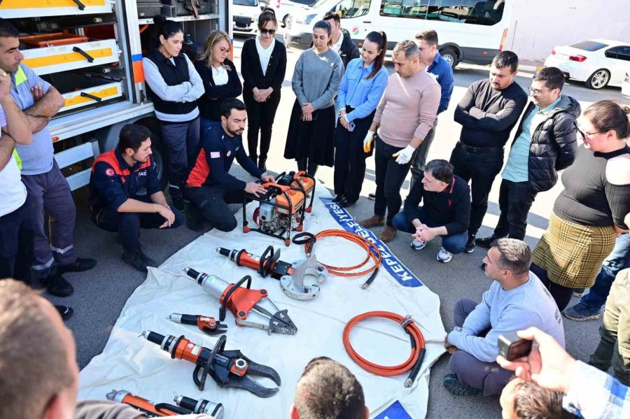 Kepez Personeli Afetlerde Profesyonel Müdahaleye Hazırlanıyor