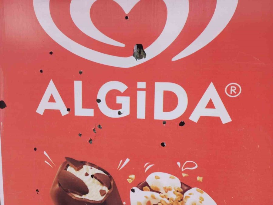 Antalya’da Markete Gece Yarısı Silahlı Saldırı