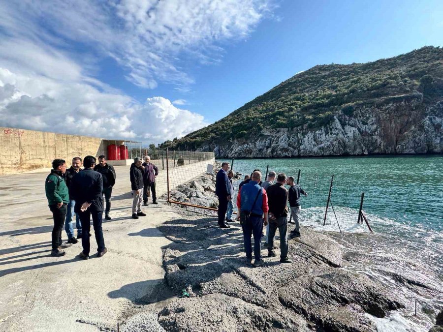 Gazipaşalı Balıkçılar Tekneleri İçin Çözüm Bekliyor