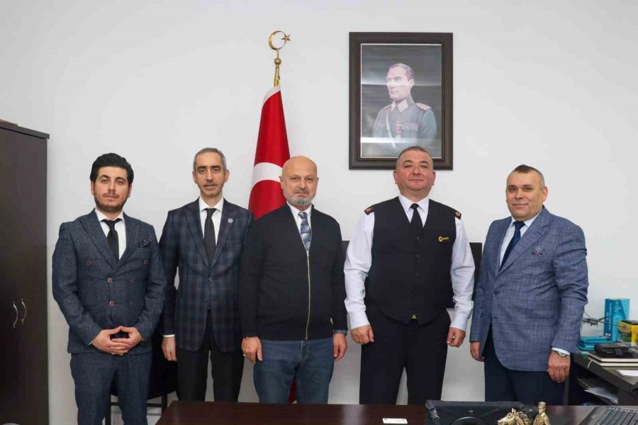 Emşav İl Yönetimi, Eskişehir Jandarma Komutanlığı’nı Ziyaret Etti