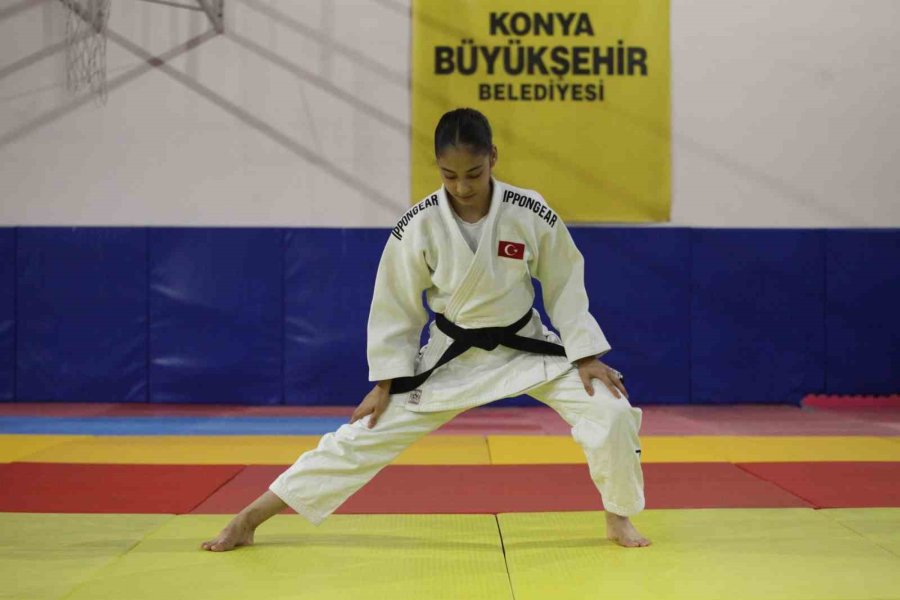 Yaşları Kadar Başarıları Ve Şampiyonlukları Var