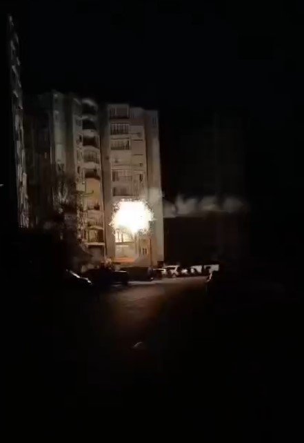 Elektrik Tellerinin Teması Bomba Gibi Patladı