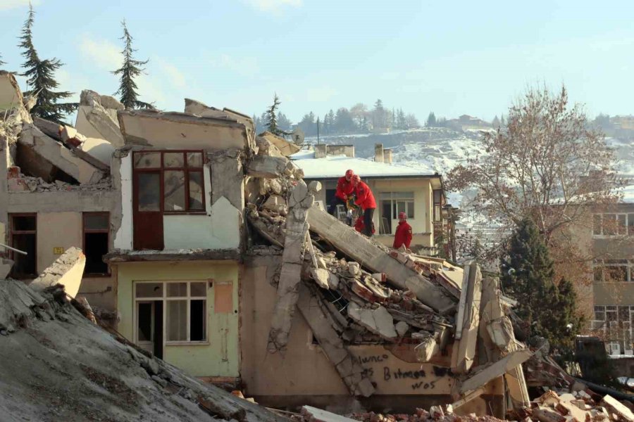 Kayseri’de Gerçeğini Aratmayan Deprem Tatbikatı