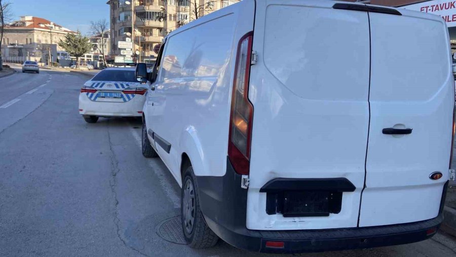 Sahte Plakayla Yakalandı, “sahte Değil” Deyip Yüzünü Kapattı