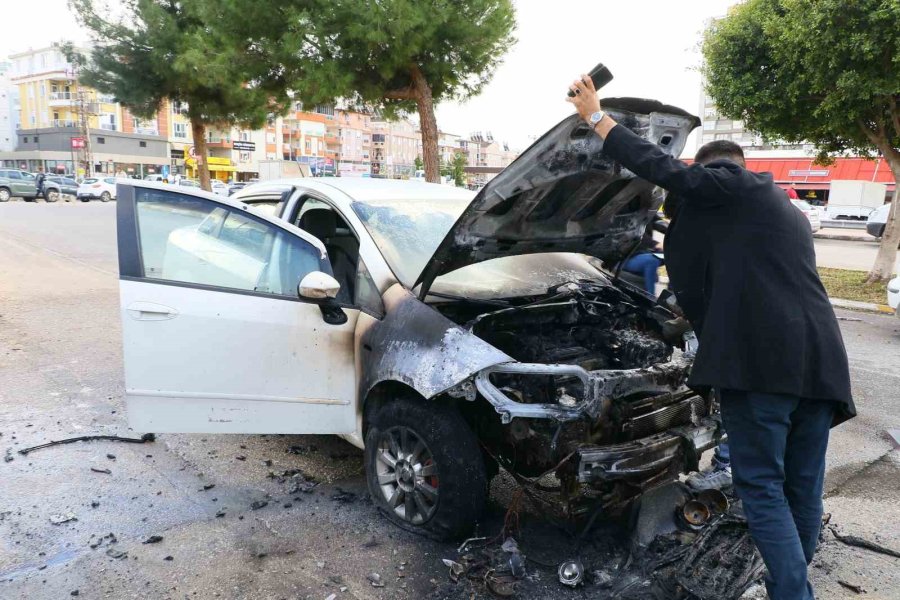 Otogaz Servisinde Enjektörünü Değiştirdiği Fiat Otomobil 2 Dakika Sonra Alev Alev Yandı