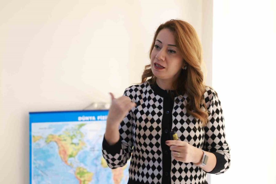 Atabem’den Üniversite Adaylarına Hem Akademik Hem Kariyer Desteği