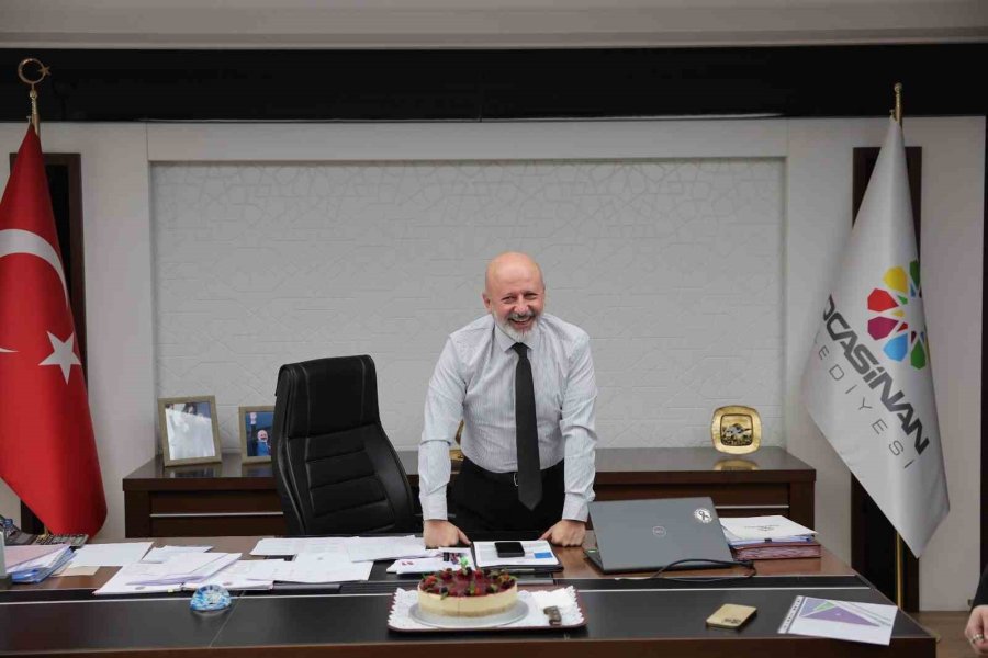 Başkan Çolakbayrakdar’a Mühendisler Günü Sürprizi