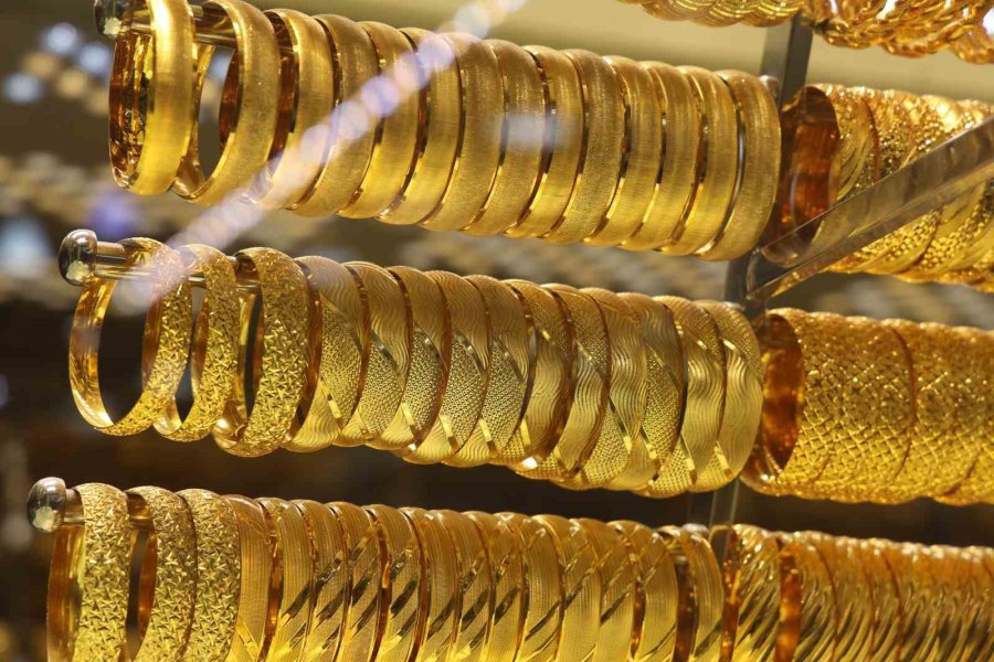 Dolardan Korkanlar Altına Yöneliyor