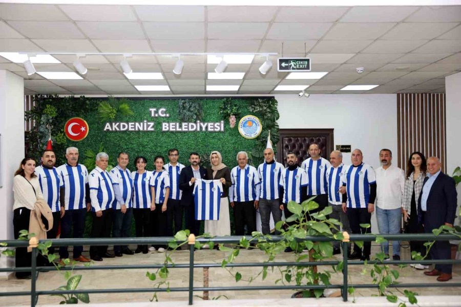 Akdeniz’in Meclis Üyelerinden Spora Ve Sporculara Formalı Destek