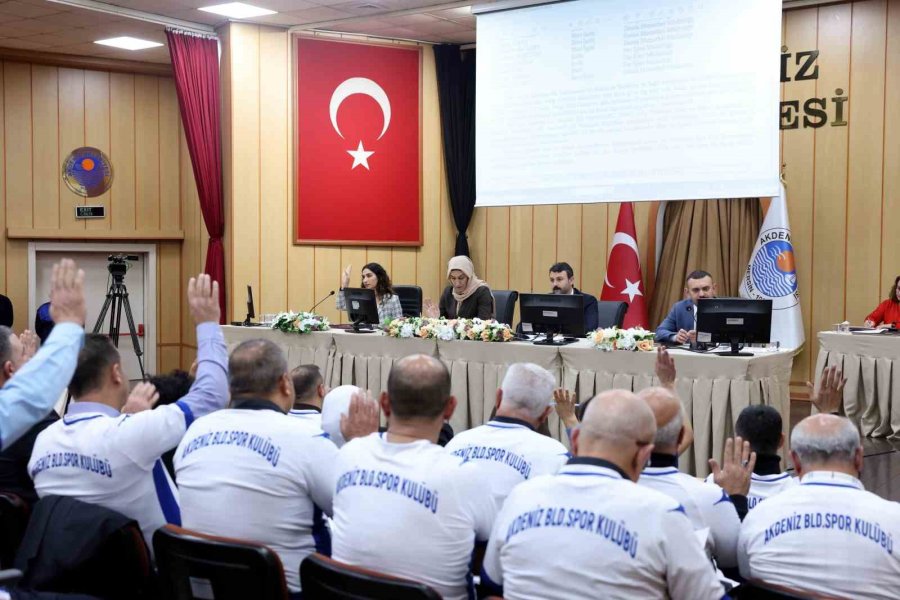 Akdeniz’in Meclis Üyelerinden Spora Ve Sporculara Formalı Destek