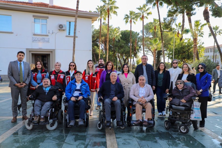 Alanya’da Engelli Bireyler Farkındalık İçin Yürüdü