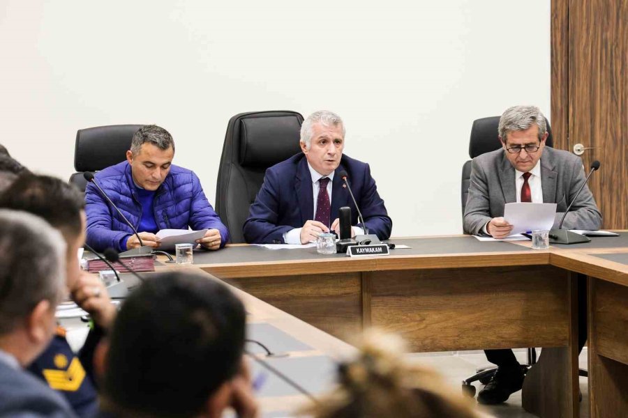 Manavgat’ta Afet Ve Acil Durum Toplantısı