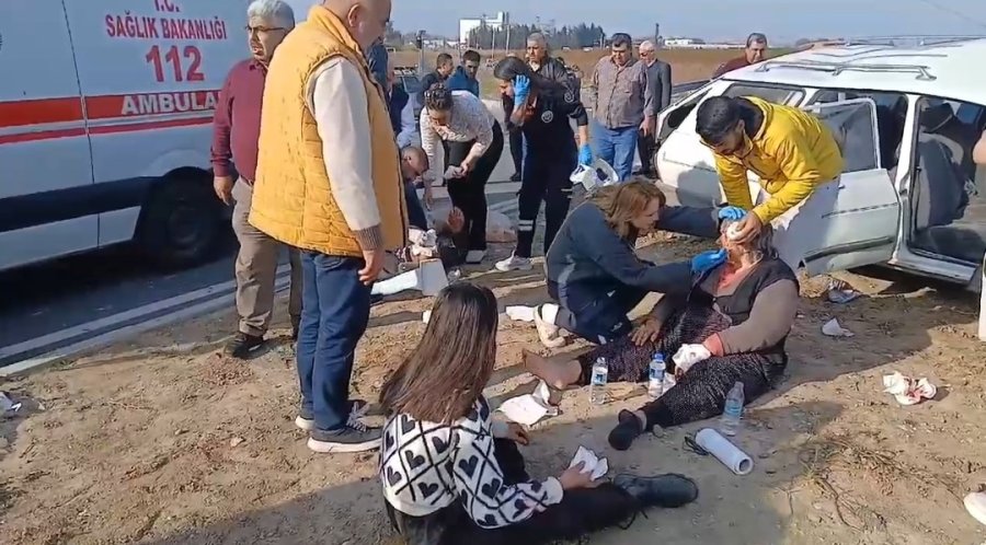 Mersin’de 2 Otomobilin Çarpıştığı Kazada 6 Kişi Yaralandı