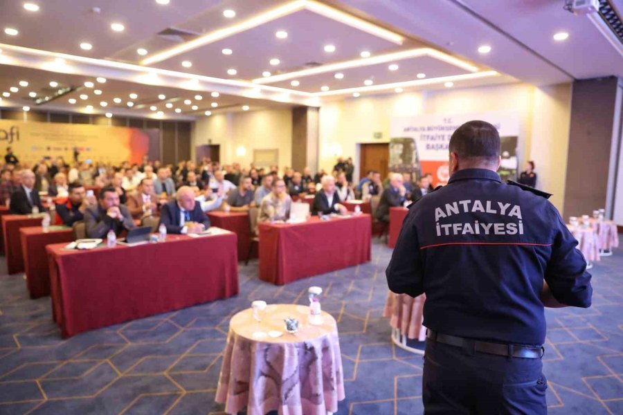 Chp’li 14 Büyükşehir Belediyesi’nin İtfaiyesi Eğitim İçin Antalya’da Buluştu
