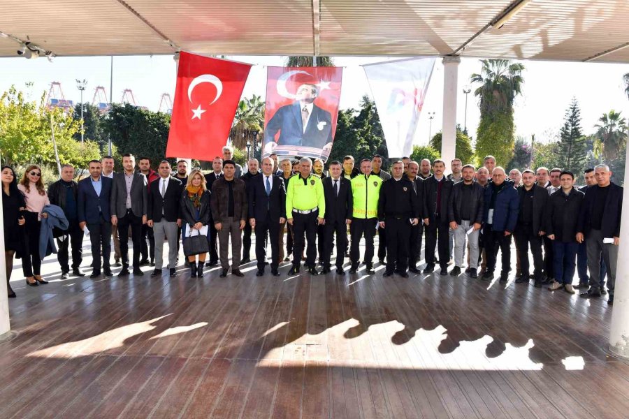 Emekli Olan Emniyet Müdür Yardımcısı Garanlı’ya Jest