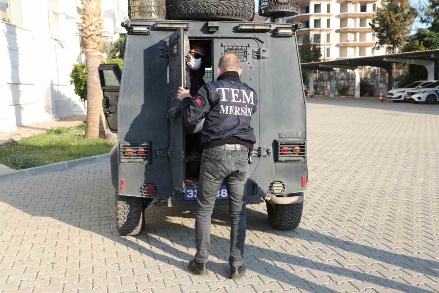 Mersin’de 60 Yıldan Fazla Hapis Cezası Alan Firari Yakalandı