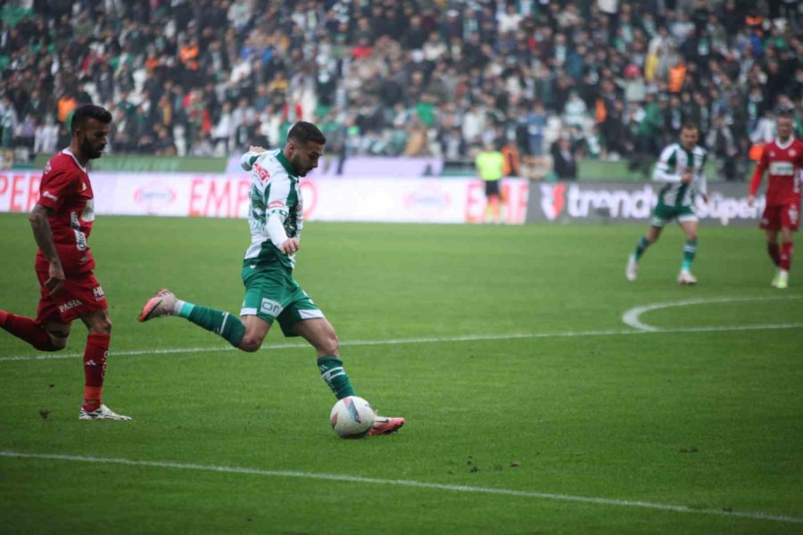 Trendyol Süper Lig: Konyaspor: 1 - Antalyaspor: 0 (ilk Yarı)