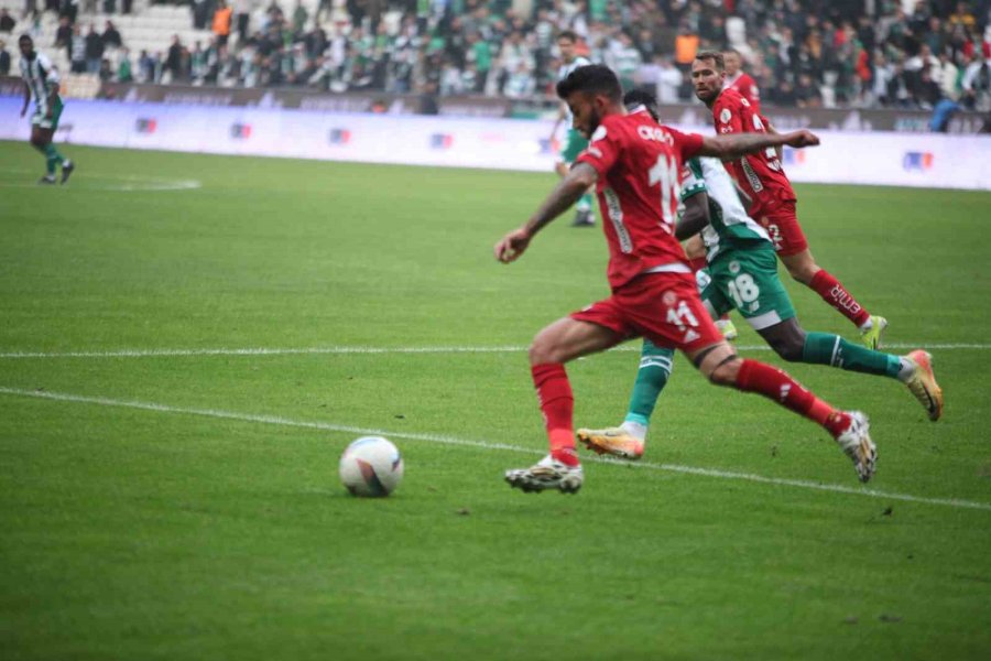 Trendyol Süper Lig: Konyaspor: 1 - Antalyaspor: 0 (ilk Yarı)
