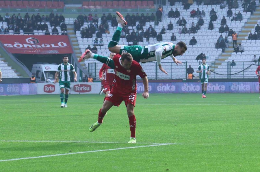 Trendyol Süper Lig: Konyaspor: 1 - Antalyaspor: 0 (ilk Yarı)