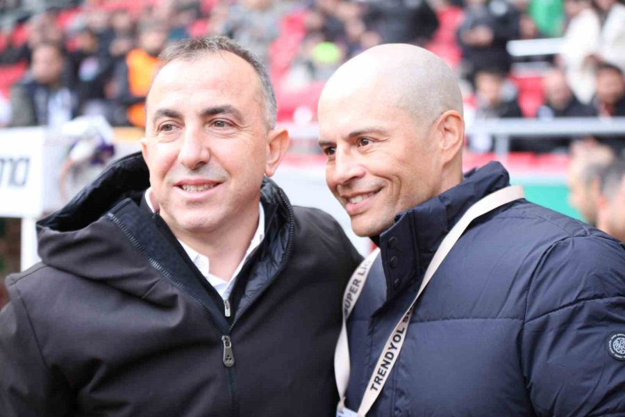 Trendyol Süper Lig: Konyaspor: 1 - Antalyaspor: 0 (ilk Yarı)