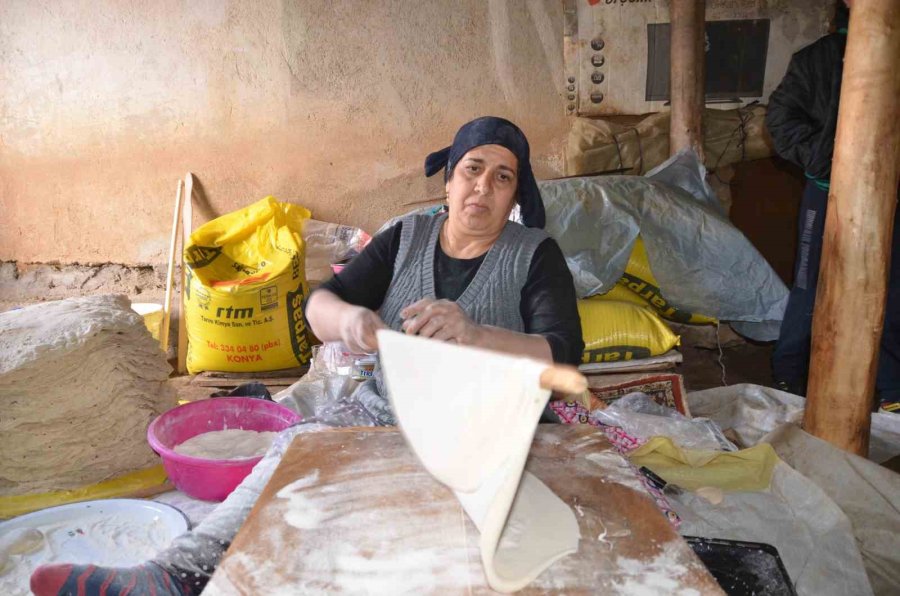 Antalyalı Ev Hanımları, Asırlık Geleneklerini Yaşatıyorlar