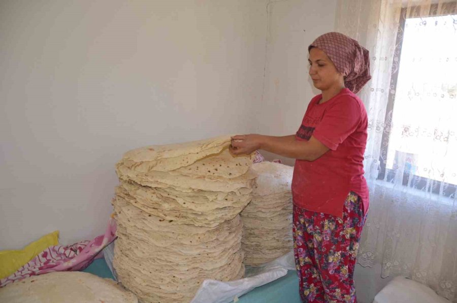 Antalyalı Ev Hanımları, Asırlık Geleneklerini Yaşatıyorlar