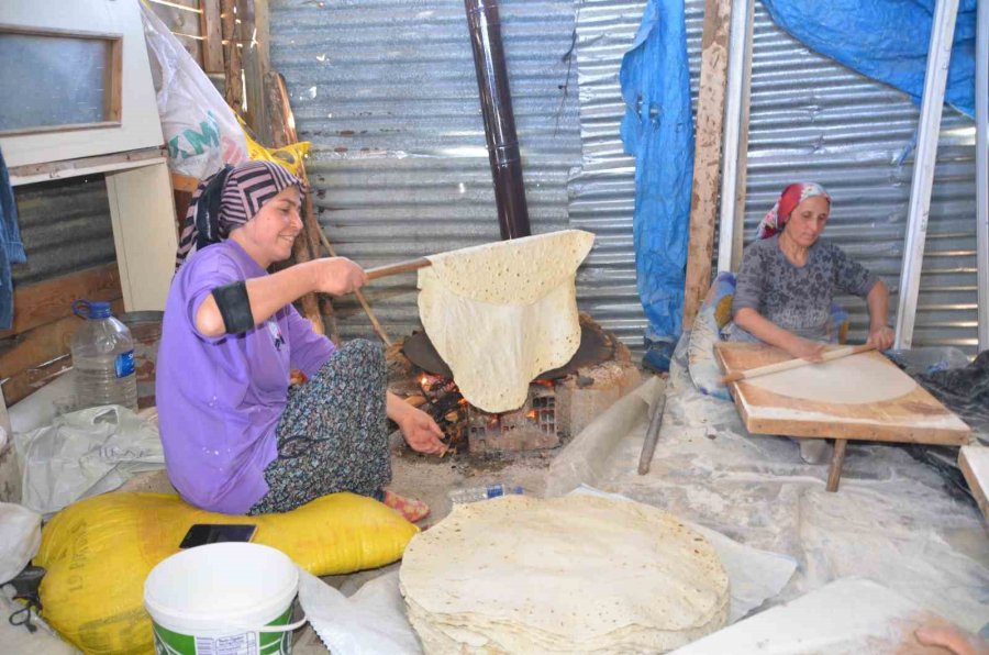 Antalyalı Ev Hanımları, Asırlık Geleneklerini Yaşatıyorlar