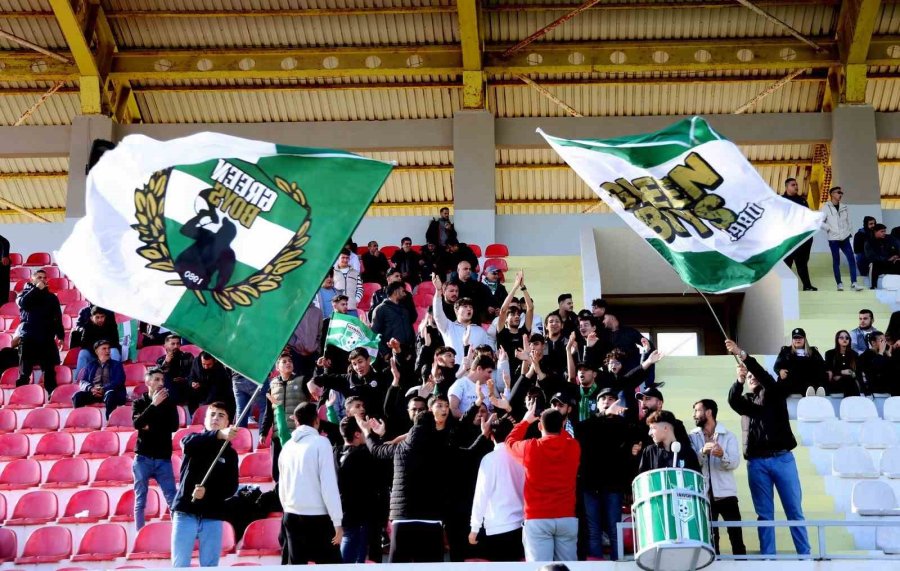 Manavgat Belediyespor Liderlik Koltuğunu Devraldı