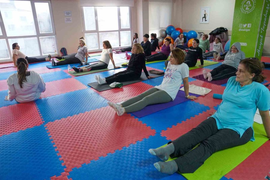 Kadınlar Belde Evleri’nde Sağlıklı Vakit Geçiriyor