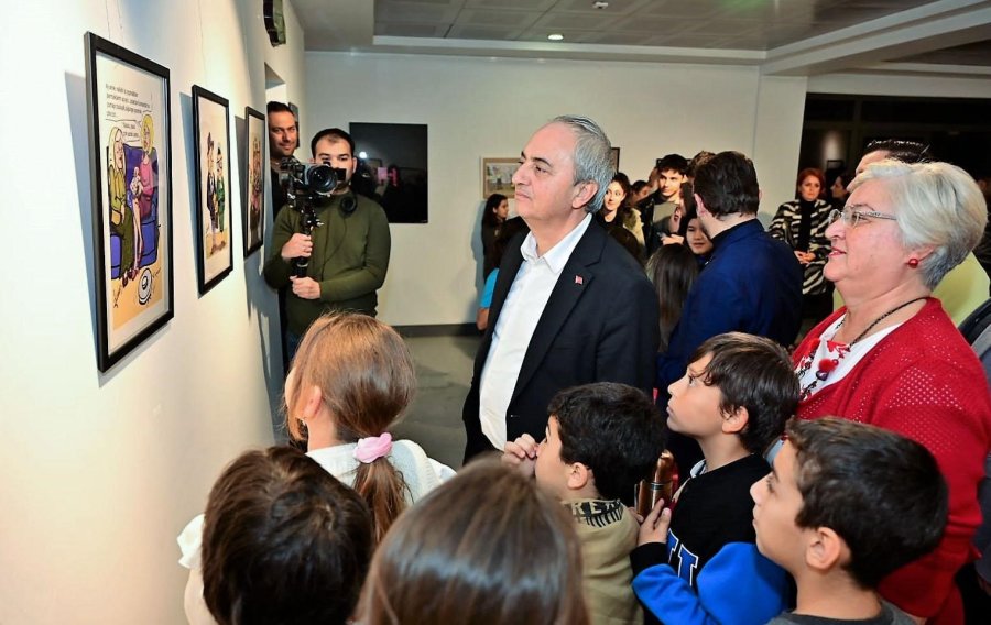 Kocagöz Karikatür Sergisinin Açılışını Yaptı