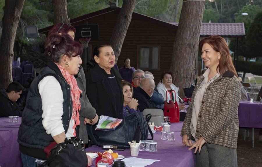 Tarsus Gençlik Kampında ’dünya Gönüller Günü’ Etkinliği