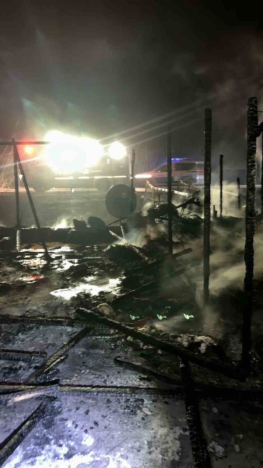 Tarsus’ta Çadır Yangını