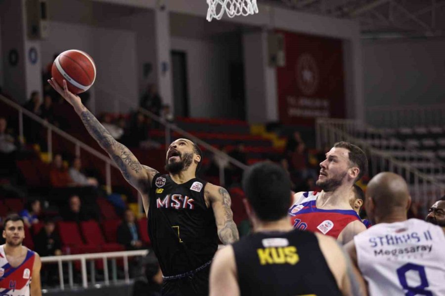 Mersin Spor Deplasmandan Galibiyetle Dönüyor