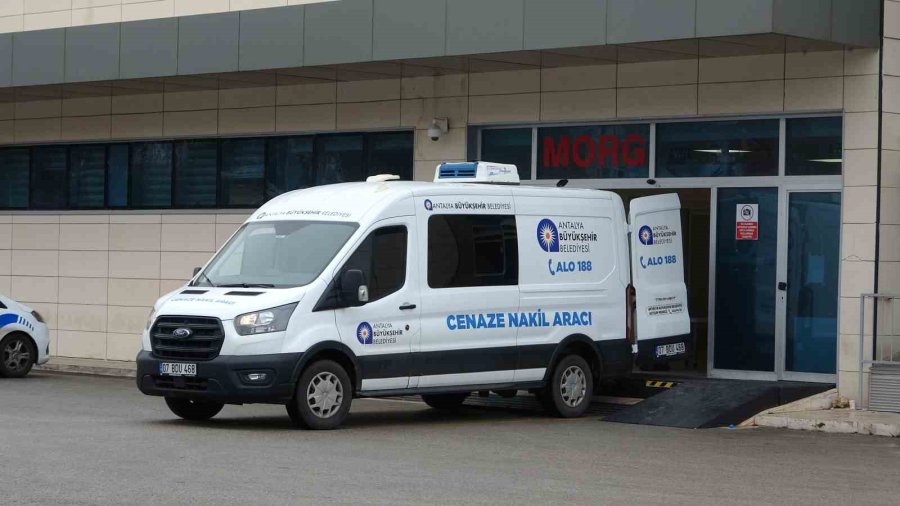 Aracın Çarparak Kaçtığı Yaya Hayatını Kaybetti