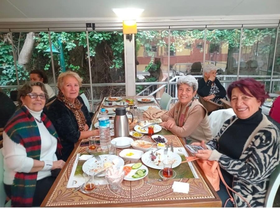 Eskişehir’de Özel Gereksinimli Çocukların Aileleri Kahvaltıda Buluşarak Kaynaştılar