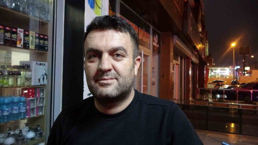 14 Yaşındaki Çocuğun Kullandığı Araç Kaldırımda Yürüyen Aileye Çarptı: 1’i Bebek 3 Yaralı