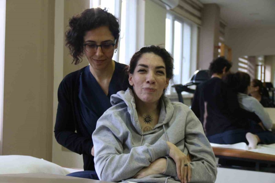 Kollarını Ve Bacaklarını Kullanamayan Ermeni Hasta Şifayı Eskişehir’de Buldu