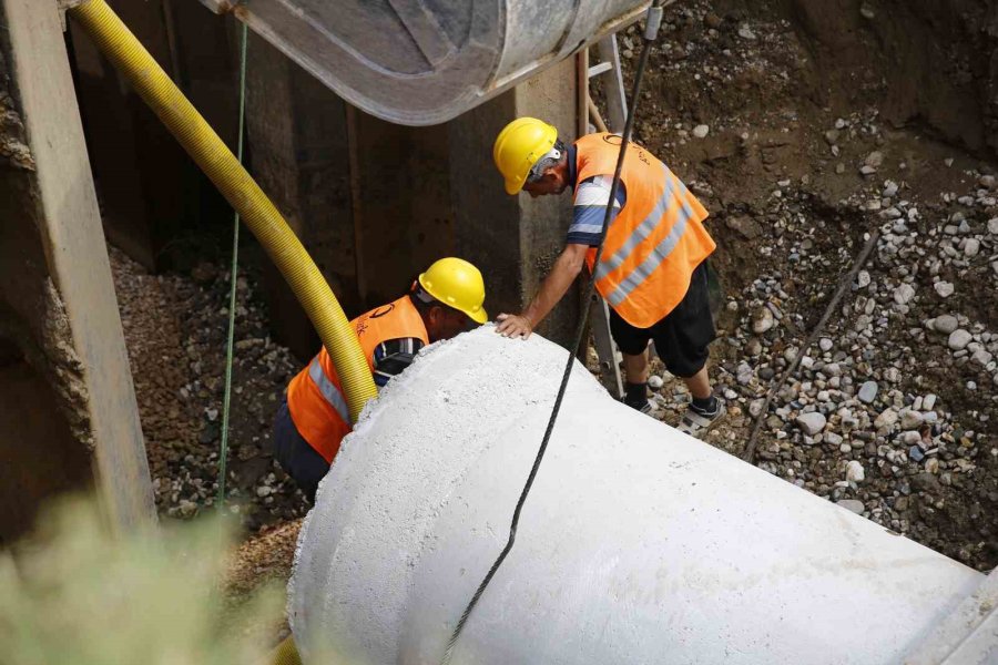 Antalya’ya Son 5 Yılda Antalya İle Londra Arası Kadar İçme Suyu Hattı Döşendi