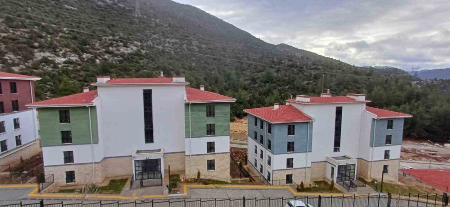 Akseki’de Toki Tarafından Yapılan 2. Etap Konutları Teslim Edilecek