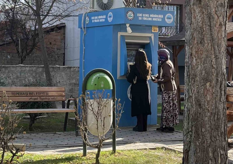 Saatlerdir Devam Eden Su Kesintisi Vatandaşı Mağdur Etti