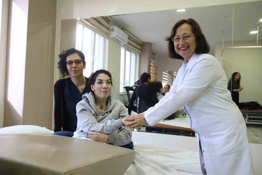 Kollarını Ve Bacaklarını Kullanamayan Ermeni Hasta Şifayı Eskişehir’de Buldu