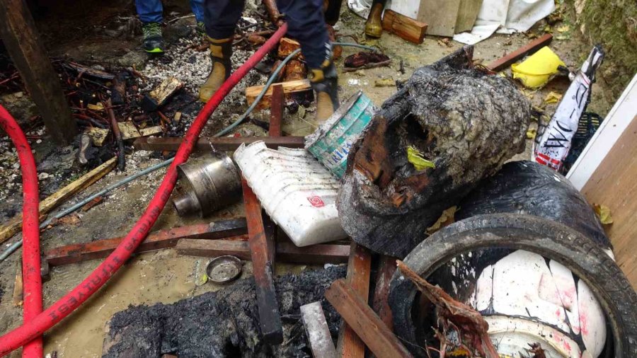 Alanya’da Yaşlı Kadın Alevlerden Son Anda Kurtuldu