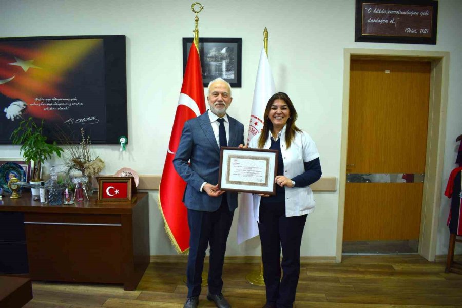 Yunus Emre Devlet Hastanesi’ne "beslenme Dostu Ve Fiziksel Aktiviteyi Destekleyen İşyeri" Sertifikası