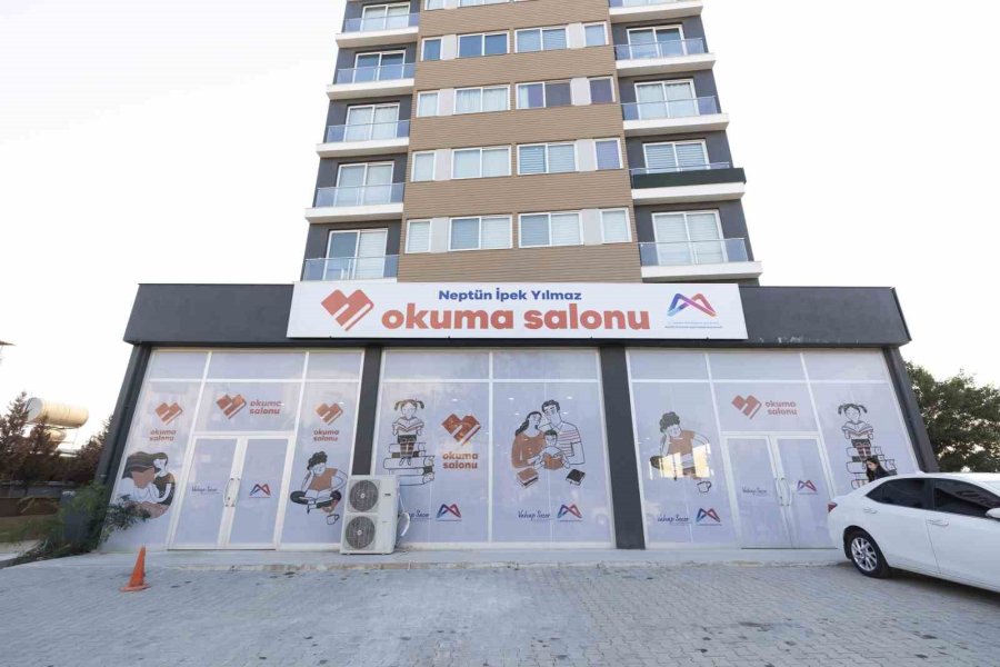 Mersin Büyükşehir Belediyesinin Öğrencilere Desteği Sürüyor