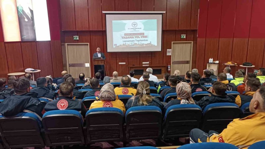 İnan; " Trafikte Duyarlı Davranarak Ambulanslara Yol Vermekle Her Saniye Bir Hayat Kurtarabilir"