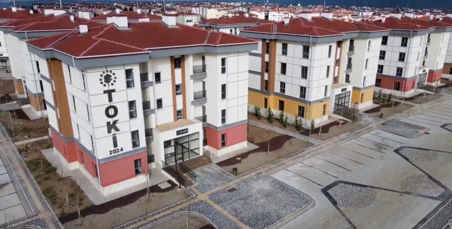 Milletvekili Nebi Hatipoğlu: "binlerce Vatandaşımızın Güvenli Ve Yeni Konutlarına Geçmesi Geciktirilmiştir"