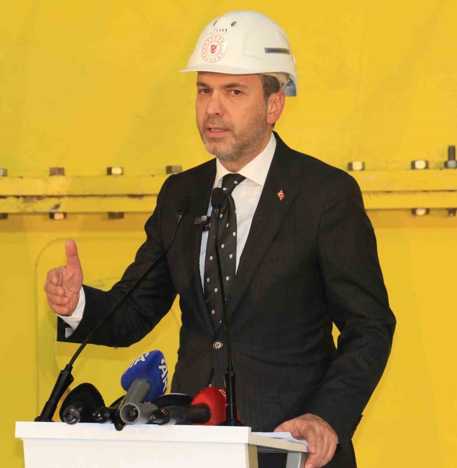 Bakan Bayraktar: "akkuyu Ngs’de İlk Reaktörü 2025 Yılında Deneme Üretimine Alacağız"
