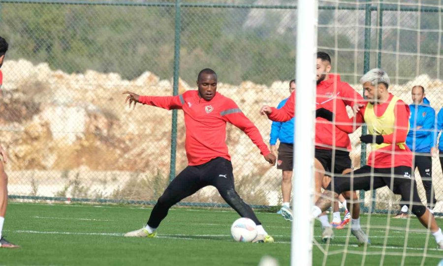 Atakaş Hatayspor, Göztepe Maçı Hazırlıklarını Sürdürdü