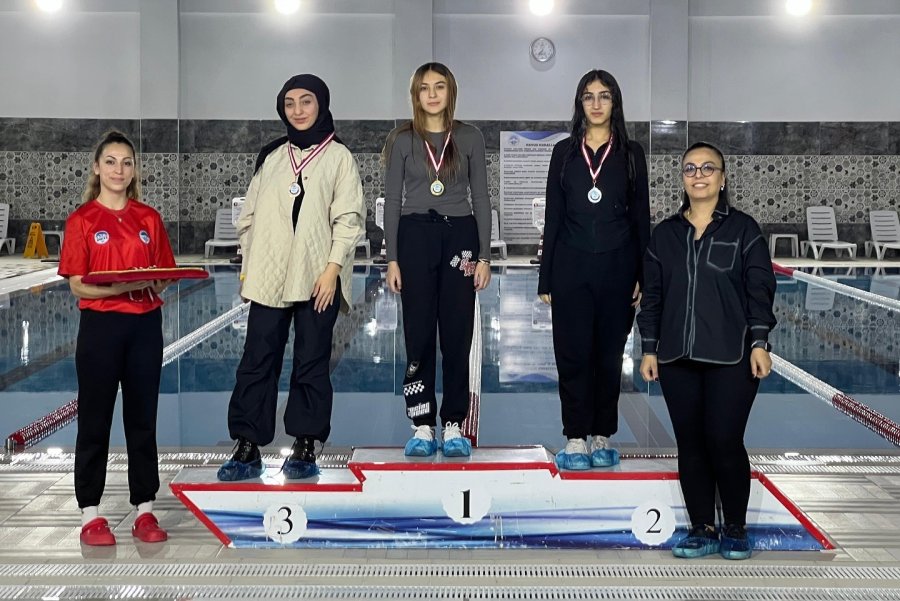 Spor A.ş.’nin Yüzme Yarışmasına 305 Sporcu Katıldı